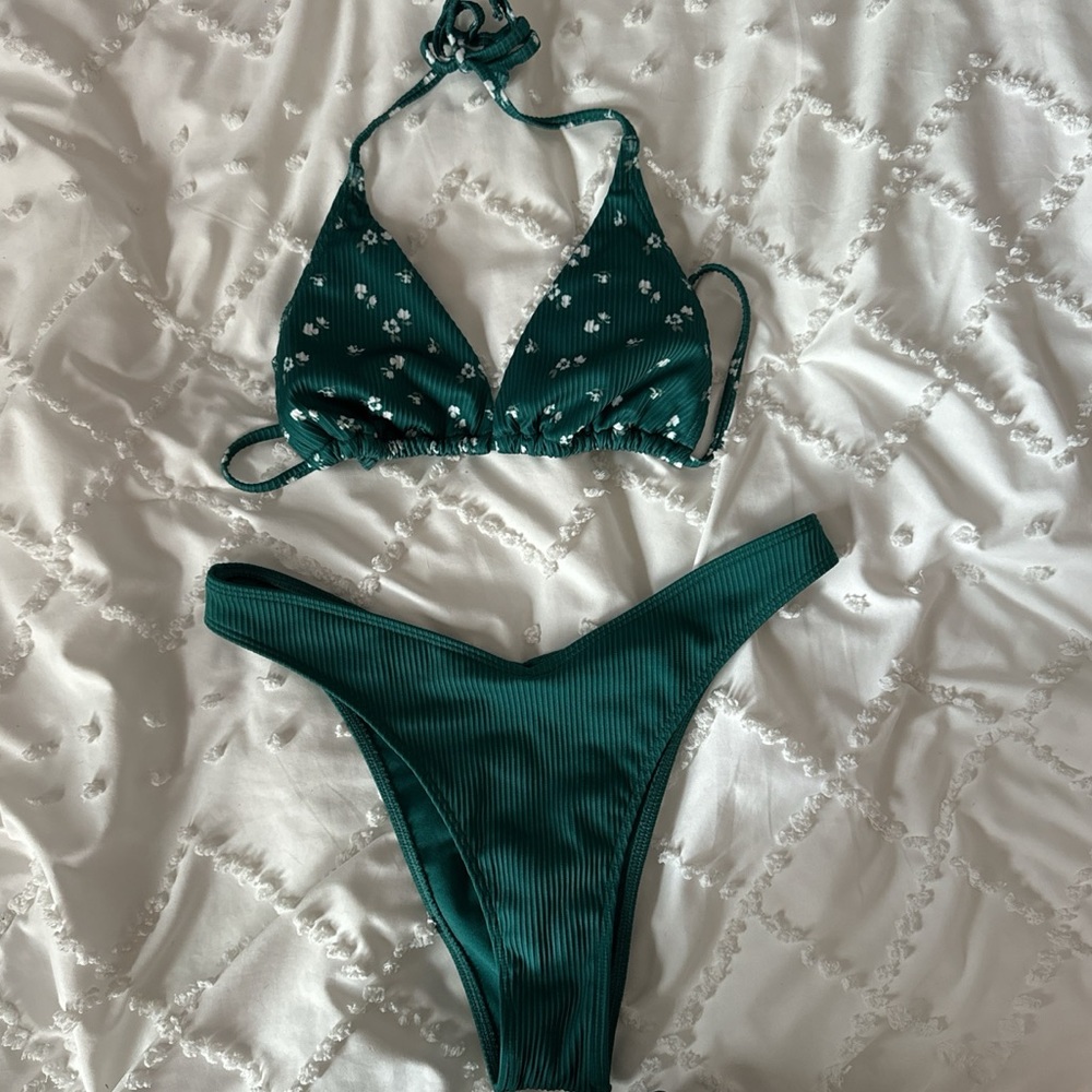 🐊hollister bikini